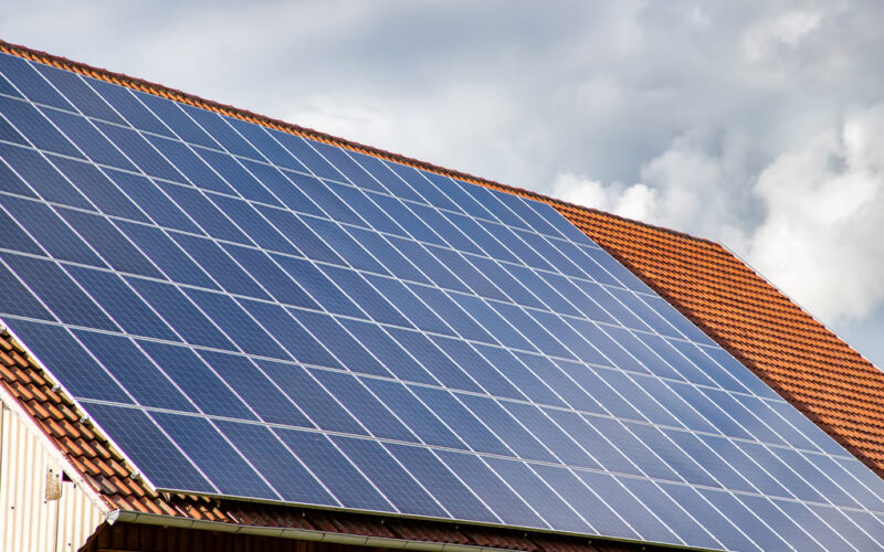 Paneles solares en El Salvador: descubre sus beneficios y cómo aprovecharlos